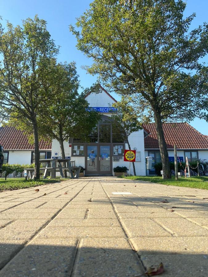 Zeepark Zeewind Hotel Bredene Exterior photo