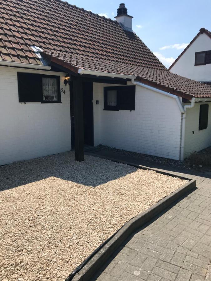 Zeepark Zeewind Hotel Bredene Exterior photo