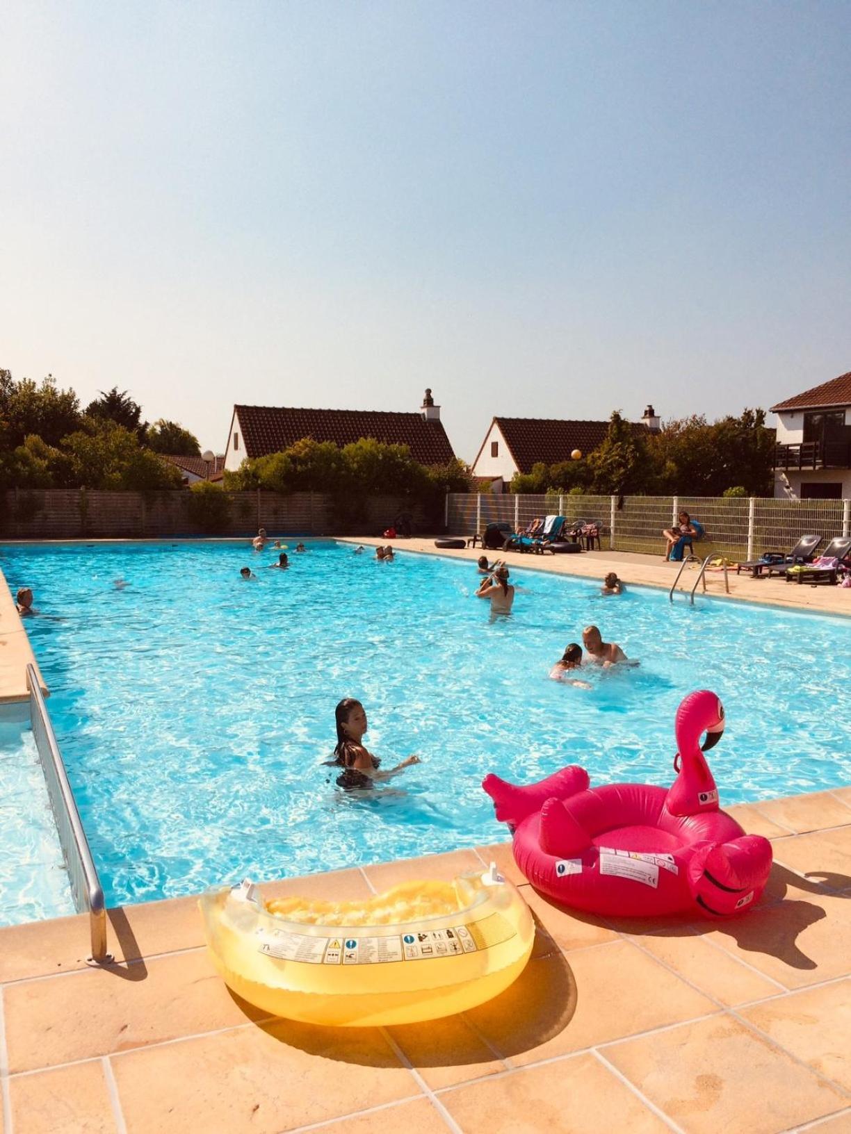 Zeepark Zeewind Hotel Bredene Exterior photo